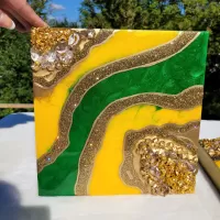 Geode - Green Bay Wall Art - Green and Yellow Plain