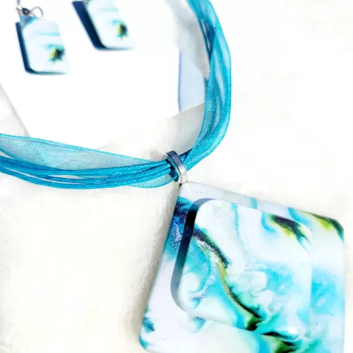 Paradise Pendant Necklace and Earring set